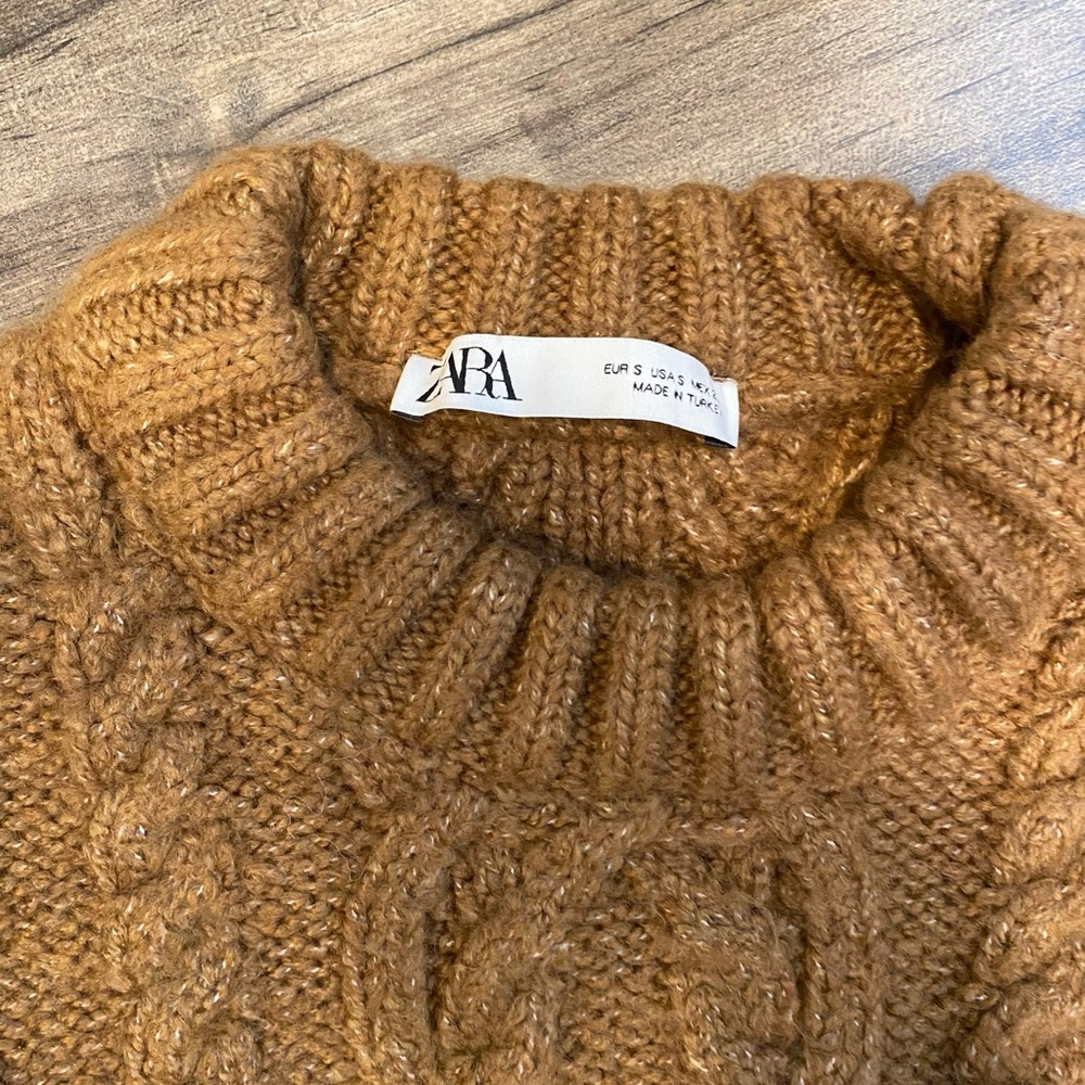 Like new Zara Sweater - Picture 7 of 7
